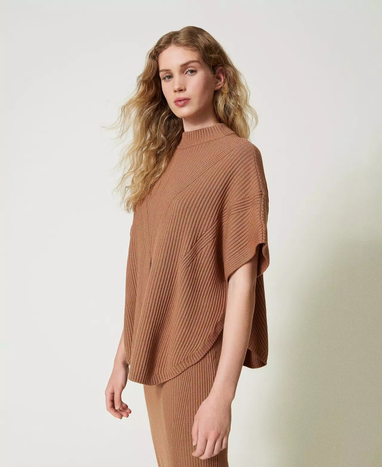 Maglia a poncho a costine TWINSET