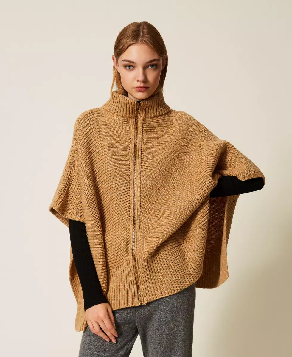 Poncho in maglia con zip TWINSET
