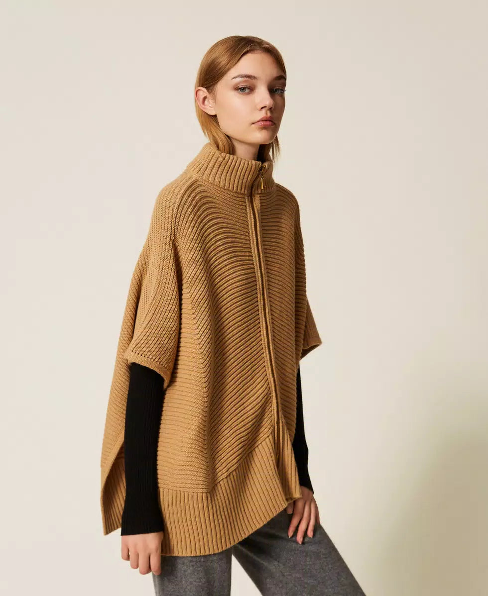Poncho in maglia con zip TWINSET