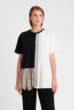 T-shirt in cotone con ricamo e vola' pizzo Twinset