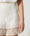 Shorts in sangallo con macramè Twinset