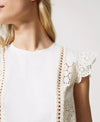 Top con inserti in sangallo con macramè Twinset